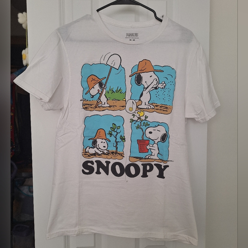 Snoopy Gardening T-shirt Mens Medium